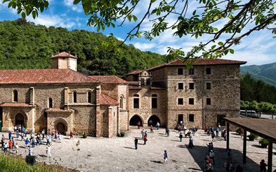 trips guided excursions tours visits attractions activities in Cantabria